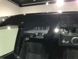 【衝突被害軽減ブレーキ】前方の車両や横断する歩行者などを検知した時、衝突回避や被害軽減をサポートします。