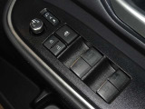 電動格納式ドアミラー・パワーウインドウを装備しています。