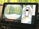 【パノラミックビューモニター】専用のカメラにより、上から見下ろしたような視点で360度クルマの周囲を確認することができます☆死角部分も確認しやすく、狭い場所での切り返しや駐車もスムーズに行えます。