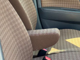 運転席アームレスト