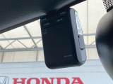 ドライブレコーダーを装備しており、走行中の映像をしっかり記録します。万が一の際の状況確認に役立つ安心装備です。