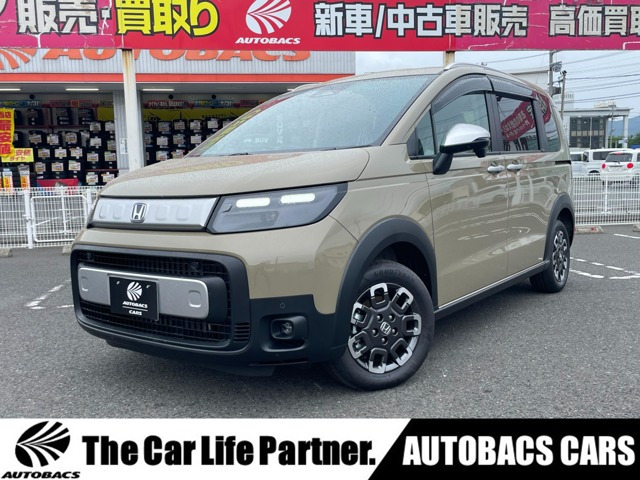 フリード 1.5 e:HEV クロスター 4WD 