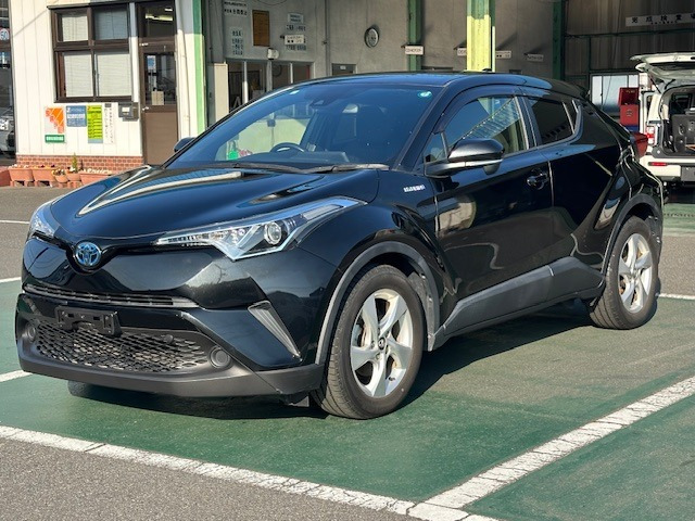 トヨタ C-HR 