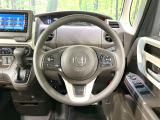 【ステアリングスイッチ】運転中、前方から目線をそらすことなく、オーディオ等の操作が可能な便利機能!安心&快適なドライブを演出してくれます♪