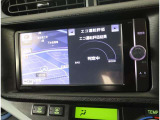 純正ナビを装備。タッチパネル式で使いやすく、お出かけもラクラクです。