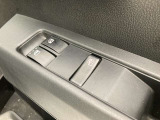 もちろん、パワーウィンドウも付いています♪ワンタッチで窓の開閉が可能です。