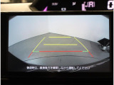 後方確認に便利なバックカメラ装備!!狭い駐車場や後方が確認しづらい場所に駐車するときや、車を切り返す時に安心の装備です!!