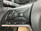 ステアリングスイッチでオーディオ操作が可能です。
