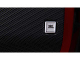 オーディオにはJBL社製のプレミアムHi-Fiシステムを搭載。