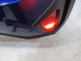 視界不良時の自車位置を後方の車両に認識を促すバックフォグを装備しています。