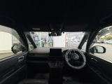インパネ周りのお写真です。 視界が広く運転もしやすくなっております♪