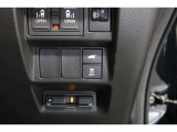【横滑り防止装置】ドライバーの安全運転をアシストしてくれる装備が充実しています☆ドライバーの不安を安心へと変えてくれますね。