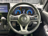 【純正革巻きステアリング】上質な革を使用することで、手にしっかり馴染みとても運転しやすいハンドルです♪