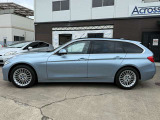 3シリーズツーリング 320d ラグジュアリー 