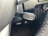 高速道路で便利な【クルーズコントロール】も装着済み。アクセルを離しても一定速度で走行ができる装備です。加速減速もスイッチ操作でOKです。