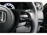 Hondaセンシングの機能のひとつ、アダプティブクルーズコントロール付!アクセルから足を離しても設定したスピードと前車との車間を保ち走行してくれます!車線維持もアシスト☆高速道路で疲労軽減ですね☆