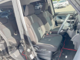 運転席シート廻りは使用感も少なく、良好な状態となっています。丁寧に使われていたことがよくわかりますね。