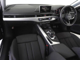 Audiのインテリアはエクステリア同様、優れたデザイン性とクオリティ、そして機能性を兼ね備えております。