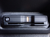 ■【ETC車載器】が装備されています。セットアップをしてお渡しとなり、ETCカードを差し込むだけで高速道路の利用が可能です。