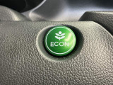 エンジンやエアコンなどを協調制御し燃費の向上に有効なECONスイッチ付きです!