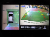 アラウンドビューモニター付きで駐車も楽々♪駐車が苦手な方でもこれで安心です!