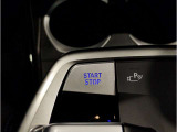 【プッシュスタート】プッシュスタートの最大のメリットは「防犯対策」です。スマートキーと車のIDが合致しないとエンジンは始動させることができません。