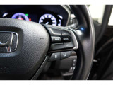 Hondaセンシングの機能のひとつ、アダプティブクルーズコントロール付!アクセルから足を離しても設定したスピードと前車との車間を保ち走行してくれます!車線維持もアシスト☆高速道路で疲労軽減ですね☆