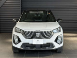 フロントグリルにはプジョーのライオンのNewエンブレム存在感があります