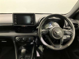 見通しのよいすっきりとした視界で、誰でも運転しやすいです。運転のしやすさは疲れにくさにも繋がりますよ♪