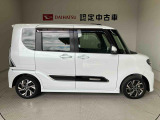車両右側面からの写真になります。車をご覧になりたい時はお気軽に最寄りの店舗へご相談下さい。