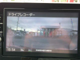 ドラレコ搭載。モニターで確認できるんですね。