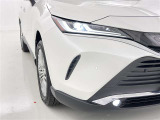 フォグランプ装着車です。暗い夜道の車両前方を明るく照らします