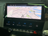 ●純正ナビ:一体感のあるナビは、高級感ある車内を演出してくれます。オーディオ機能も充実しておりますので、運転もより楽しめます♪