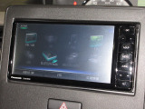ナビゲーションはパナソニックメモリーナビ(CN-RZ765W)を装着しております。AM、FM、CD、DVD再生、Bluetooth、音楽録音再生、フルセグTVがご使用いただけます。