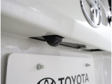 バックカメラが付いているので後方確認が非常にしやすいです。今や運転初心者も熟練者も必須装備!ついていて損はないですね♪