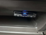 ETC車載器を搭載していますので高速道路をご利用の際も快適で便利です。