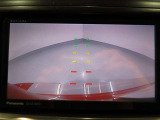 バックモニターで、後方を確認しながら安心して駐車することができます。運転初心者も熟練者も必須の機能ですよ!