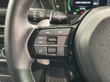 ステアリングにオーディオ操作スイッチが付いています。オーディオ画面に直接タッチしなくても操作が出来ますので、運転に集中できます。