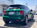 LEDヘッドライト+LEDフロントフォグ!シートヒーター!ブラックジャックドアミラーカバー!専用インテリアサーフェス!ユニオンジャックテール!