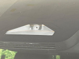 【トヨタセーフティセンス】走行中に前方の車両等を認識し、衝突しそうな時は警報とブレーキで衝突回避と被害軽減をアシスト。より安全にドライブをお楽しみいただけます。