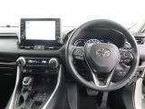 運転席からの操作もしやすいインパネ配置と、見切りのいいアイポイントですので、お車の操作性にも優れていますよ!快適・安心・安全です!!