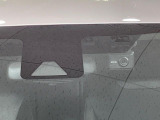 【トヨタセーフティセンス】走行中に前方の車両等を認識し、衝突しそうな時は警報とブレーキで衝突回避と被害軽減をアシスト。より安全にドライブをお楽しみいただけます。