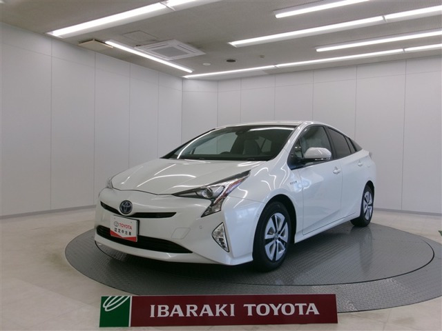 トヨタ プリウス 