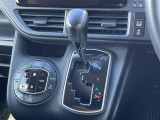 【 シフト 】スムーズなシフトチェンジで快適にお車を操縦していただけます!//