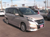 セレナ 2.0 ハイウェイスター Vセレクション 4WD 