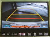 バックモニター付きです。モニターにはガイド線も表示されます。