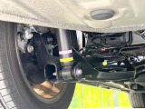 お車を安心してお乗りいただく為には、足回りの定期点検が欠かせません。サービスサポート(有償保証)では無料点検もご提供しており、安心のカーライフをお過ごしいただけるサポート体制が整っています。