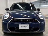 全てのMINIに全国のMINI正規ディーラーでご利用いただける保証をお付けしてご納車させていただいております(一部特殊車両を除く)。