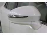 ウインカーミラーはお洒落なだけでなく、対向車や歩行者からの視認性が良く安全性が向上し、事故防止にもつながります。