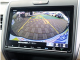お車選びをお楽しみ頂けるよう、在庫車の展示スペースを十分に確保しております。